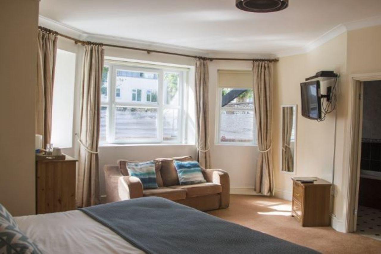 The Sheldon B&B - Free Private Parking Истборн Екстериор снимка