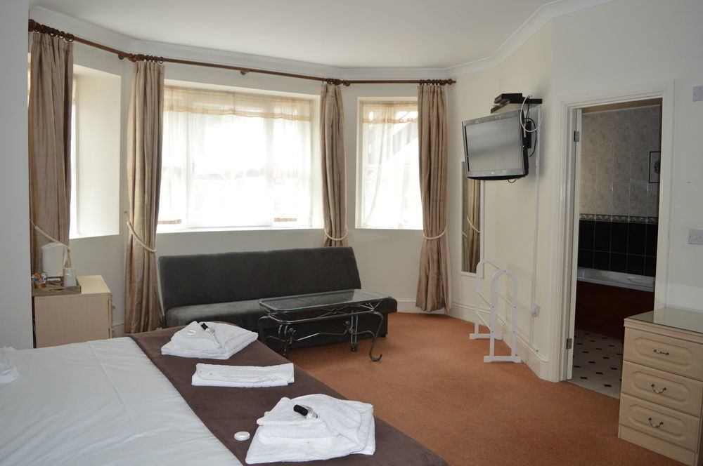 The Sheldon B&B - Free Private Parking Истборн Екстериор снимка