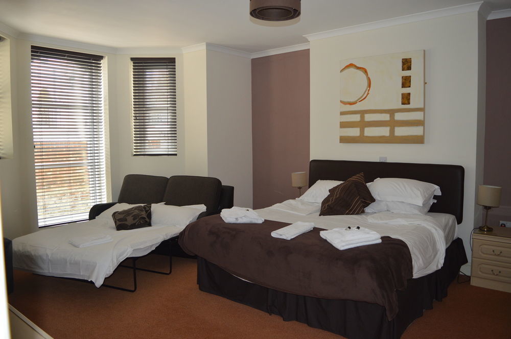The Sheldon B&B - Free Private Parking Истборн Екстериор снимка